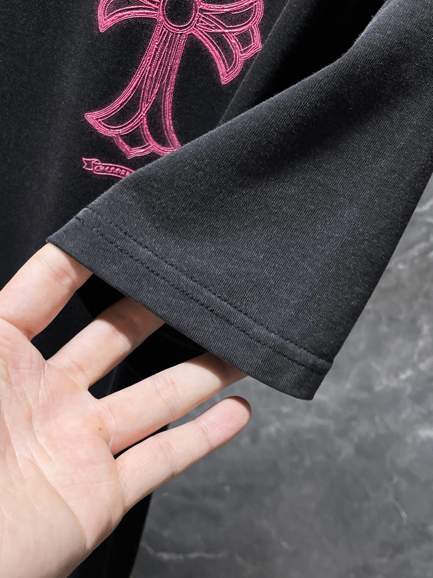 P166 New Chrome Hearts 25ss washable model for summer! ! High-weight, environmentally friendly and high-quality top-quality fabric 280g Crow Sanskrit cross foamed short-sleeves. Counter synchronization. 1:1 replica version. Recommended color: black. Size: S, M, L, XL.